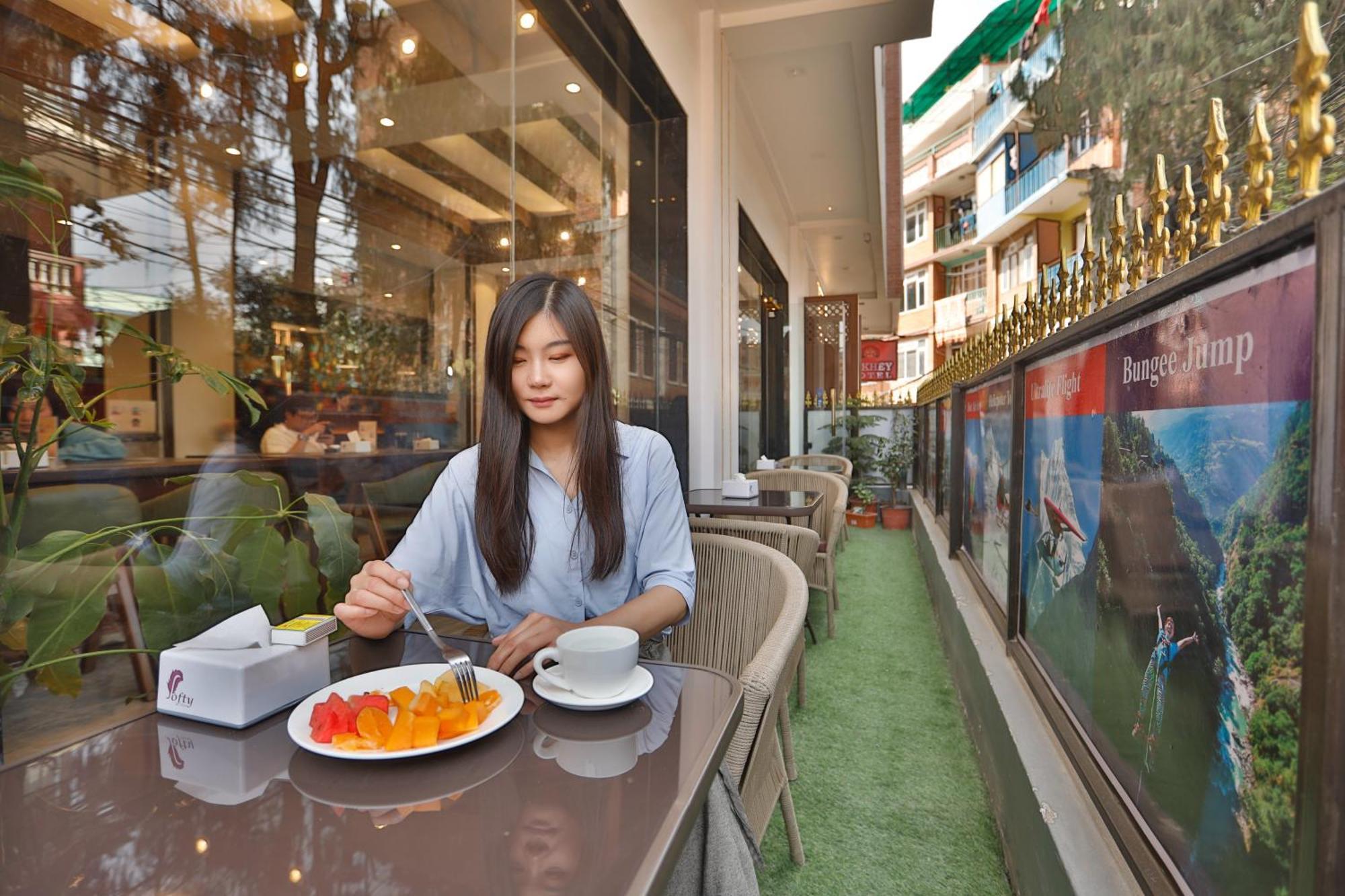 Lakhey Hotel Kathmandu Esterno foto